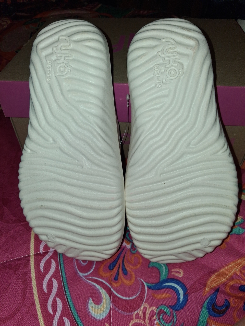 Ryka White Slip-On Ribbed Clogs - Picture 6 of 7